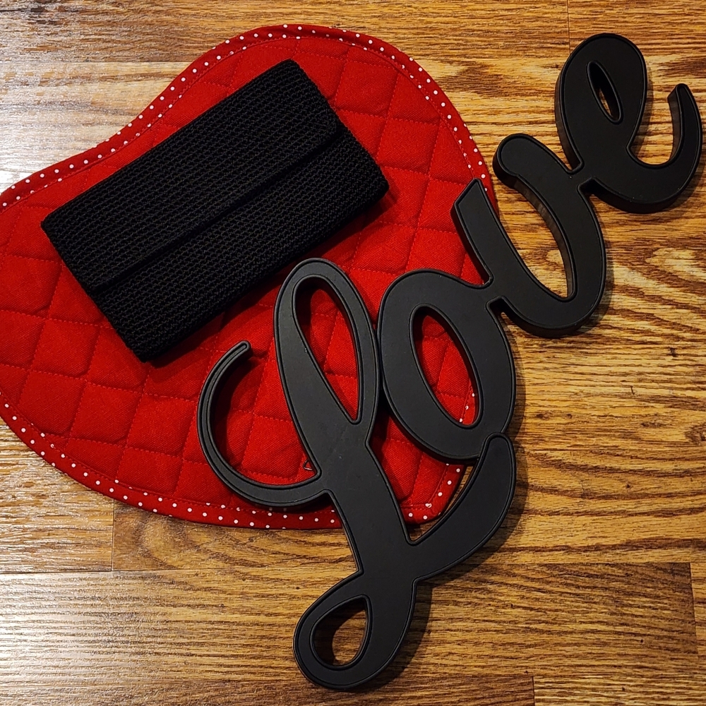 The Sak Woven Black Trifold Crochet Wallet